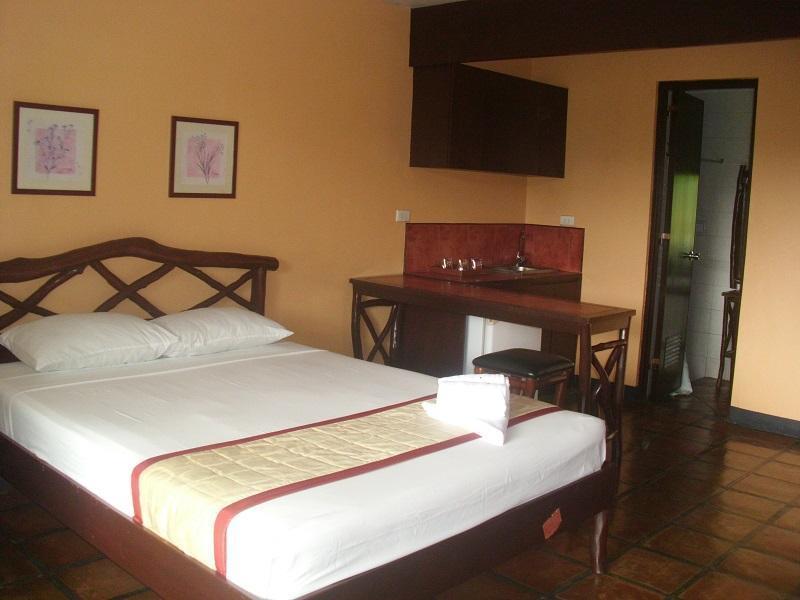 Graceland Estates And Country Club Lucena Ngoại thất bức ảnh